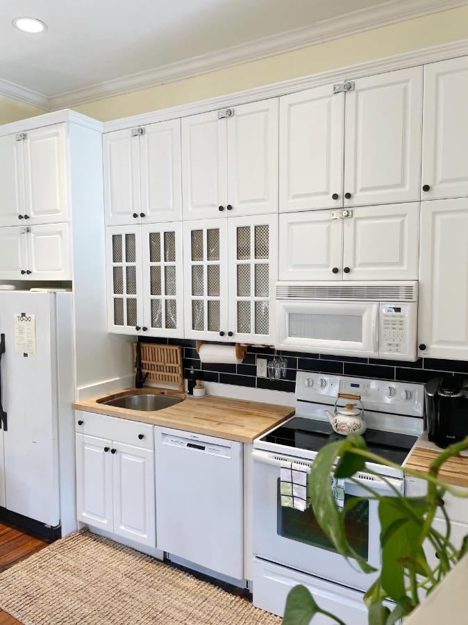 Charming 1885 Parlor Loft Downtown Savannah Stay Exteriör bild